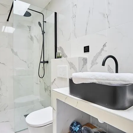Center Of By Prestige Appartamento Parigi
